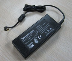 Cargador Sony Vaio VGP-AC19V37 19.5V 3.9A 75W Cargador Sony Vaio VGP-AC19V37 19.5V 3.9A 75W